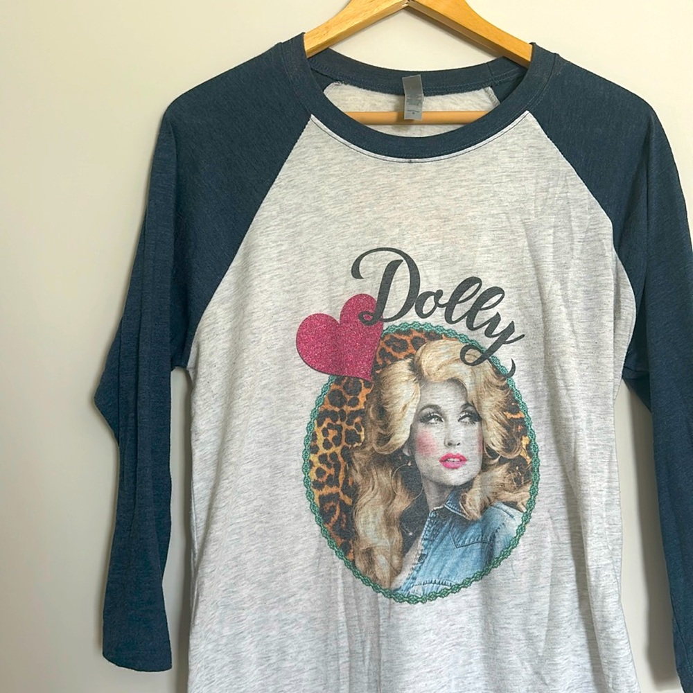 Dolly Tee